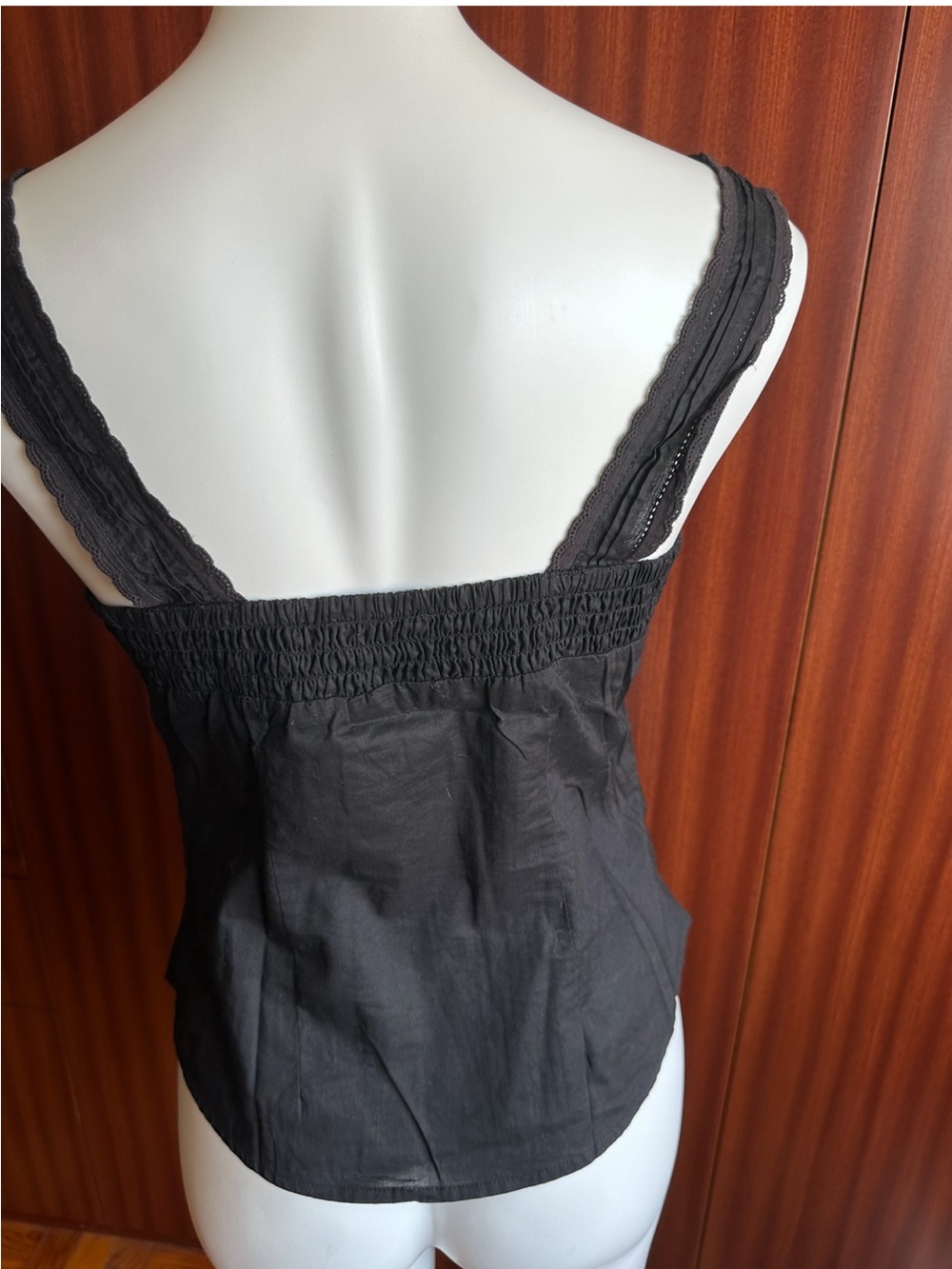 New  Vintage Guess black top with lace trim and button-up front. s M 100% Cotton - Picture 6 of 8